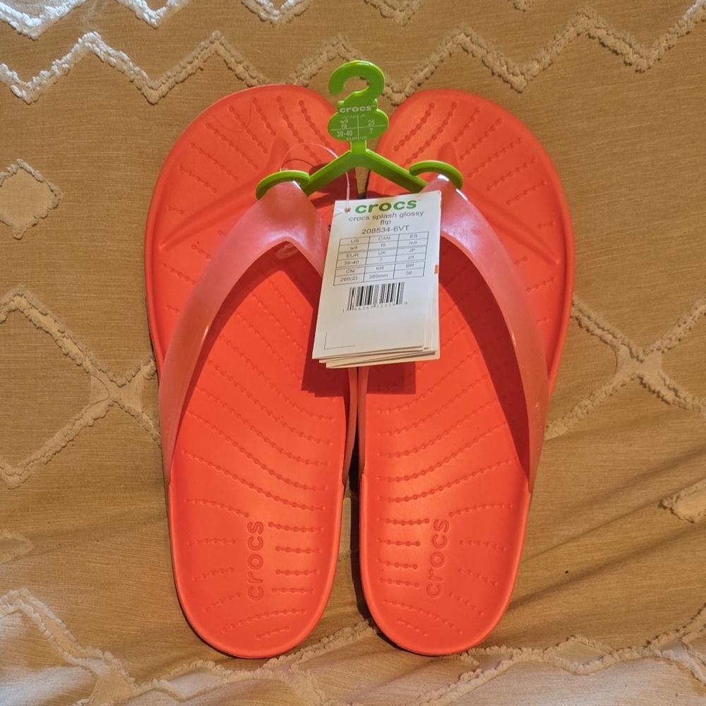 CROCS Vibrant Coral Sandals